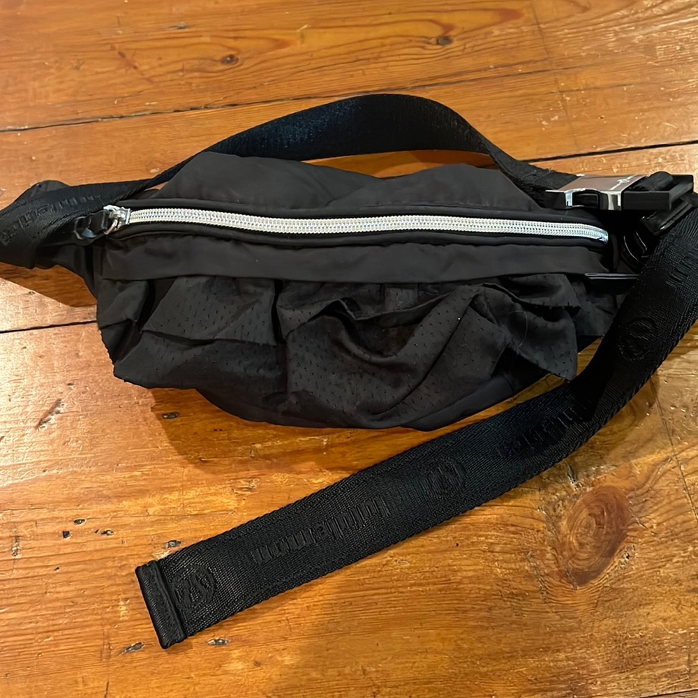 Lululemon Pooch Specific Belt Bag